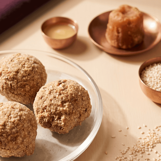 Gud Mewayukt Gajak with Roasted Sesame Seeds and Jaggery - Gokul's